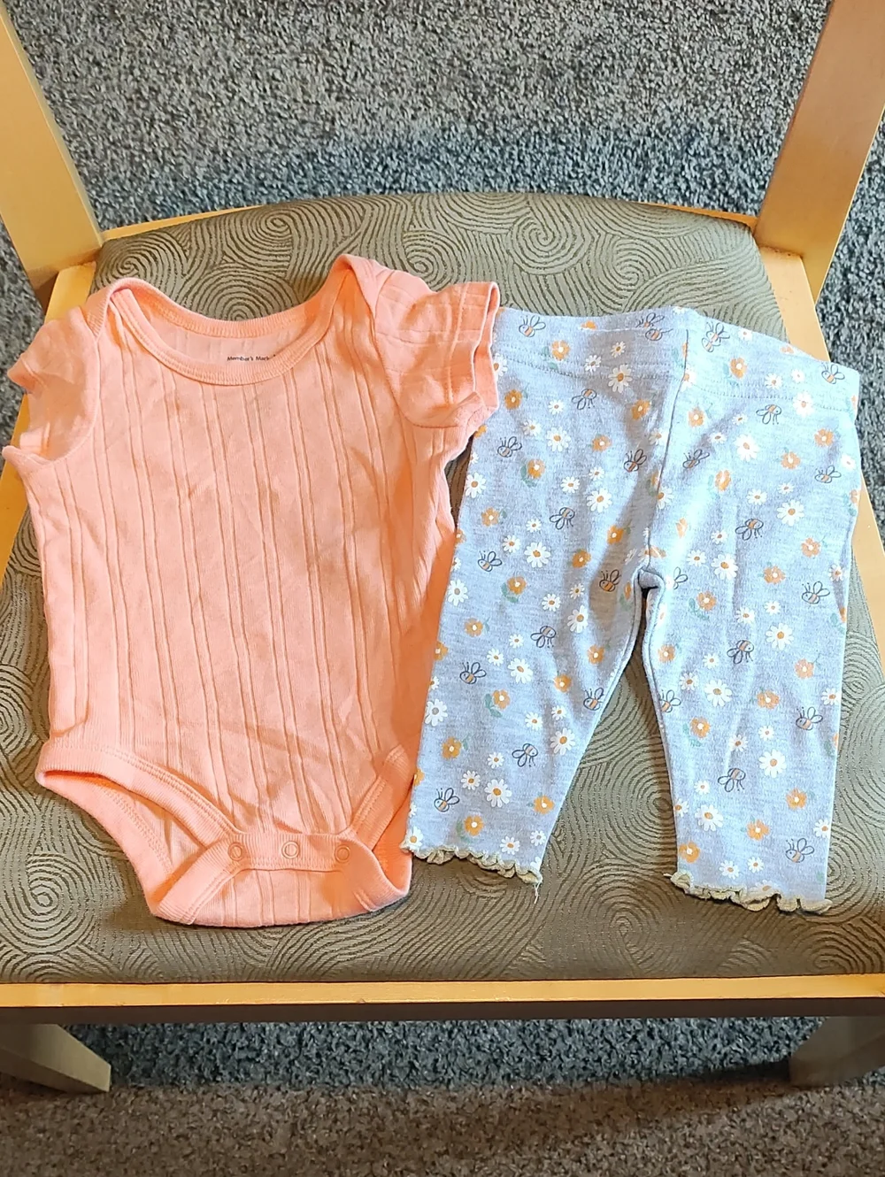 Peach Ribbed Baby One-Piece with Gray Floral Leggings Set 0-3 Months